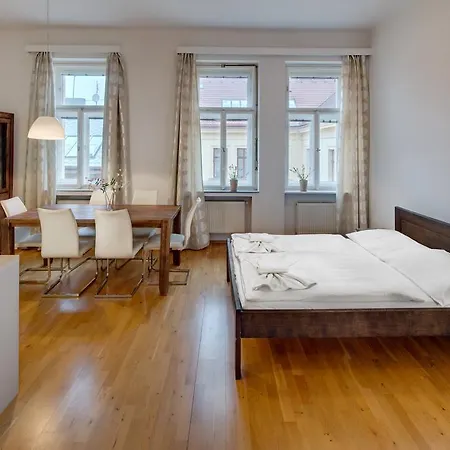 Selinor Old Town Apart-hotel Praga