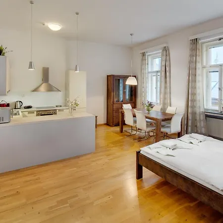 Selinor Old Town 4* Прага